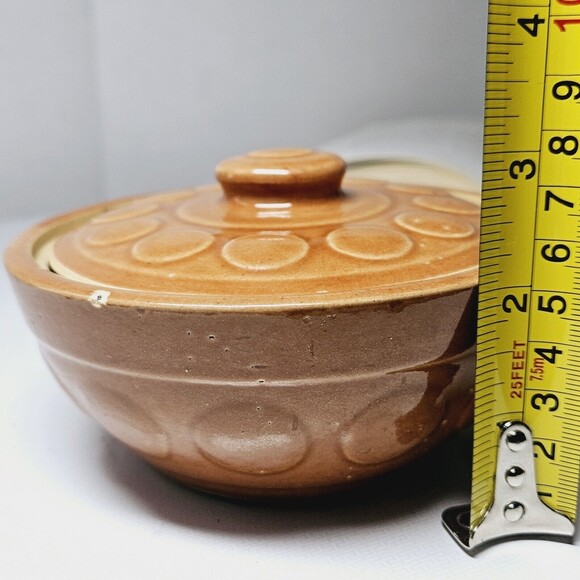 Vintage USA Stoneware Lidded  Pottery Soup Chili Bean Crock Terracotta Medallion - Picture 4 of 11